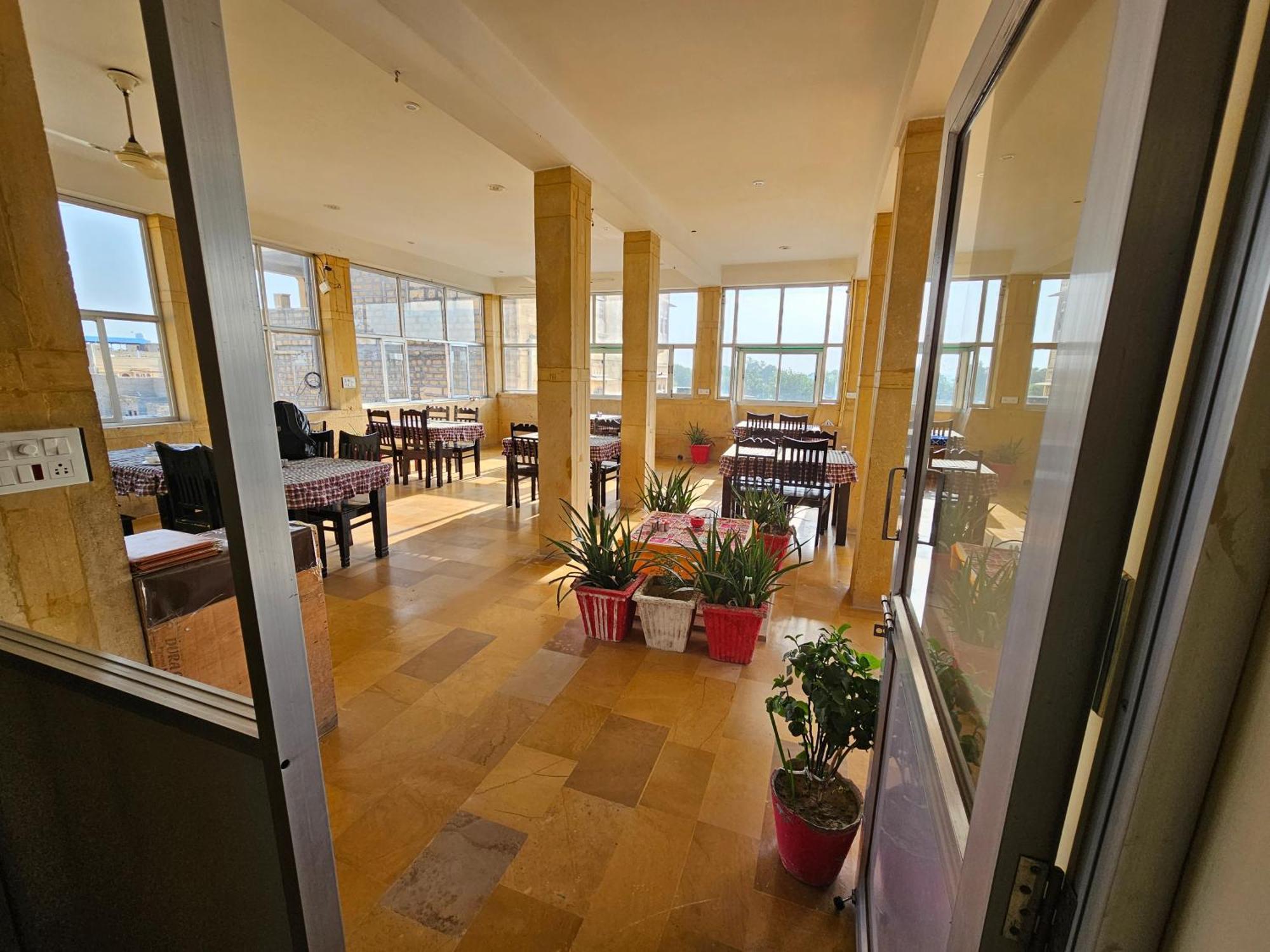 Hotel Royal Haveli Dzsaiszalmer Kültér fotó