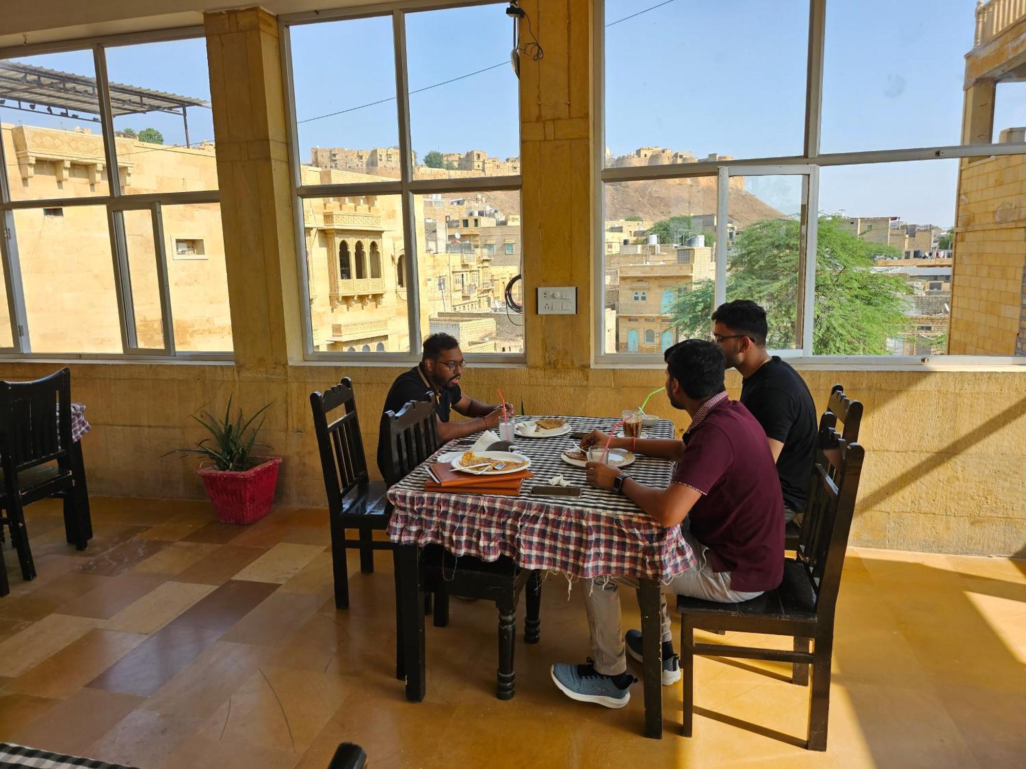 Hotel Royal Haveli Dzsaiszalmer Kültér fotó