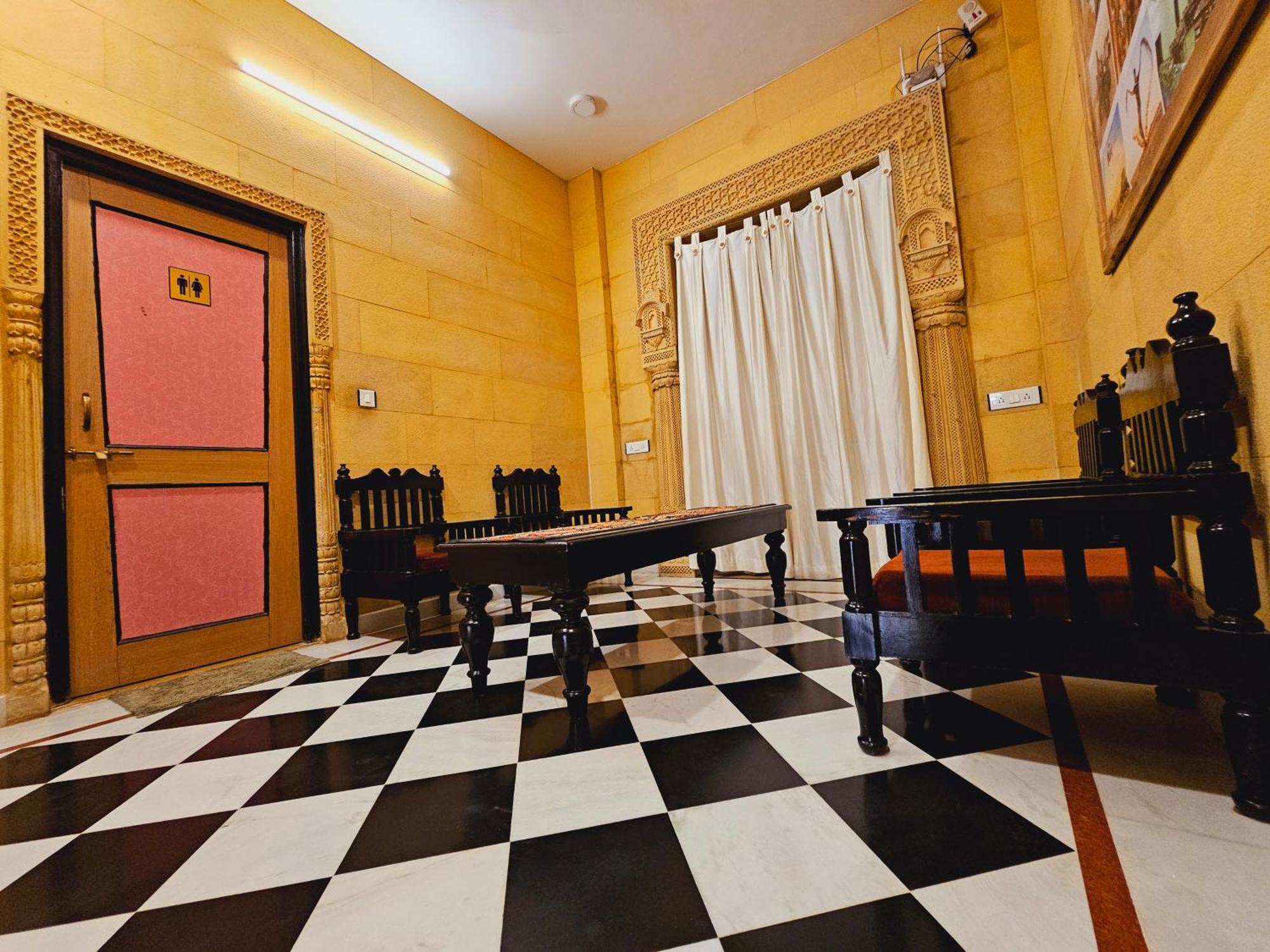 Hotel Royal Haveli Dzsaiszalmer Kültér fotó