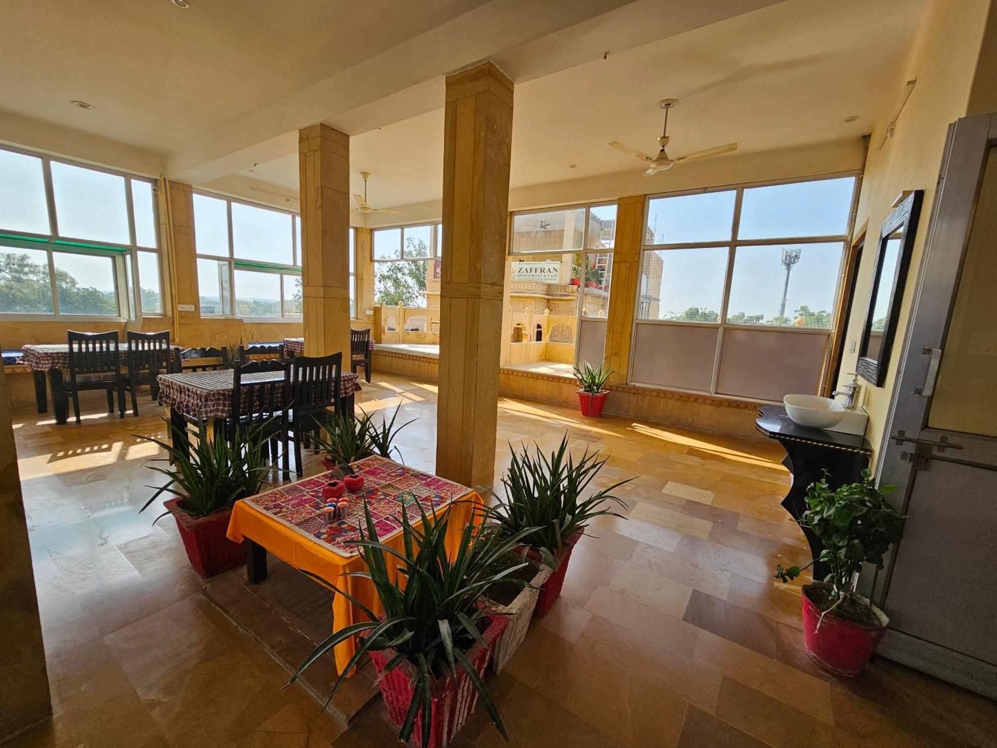 Hotel Royal Haveli Dzsaiszalmer Kültér fotó