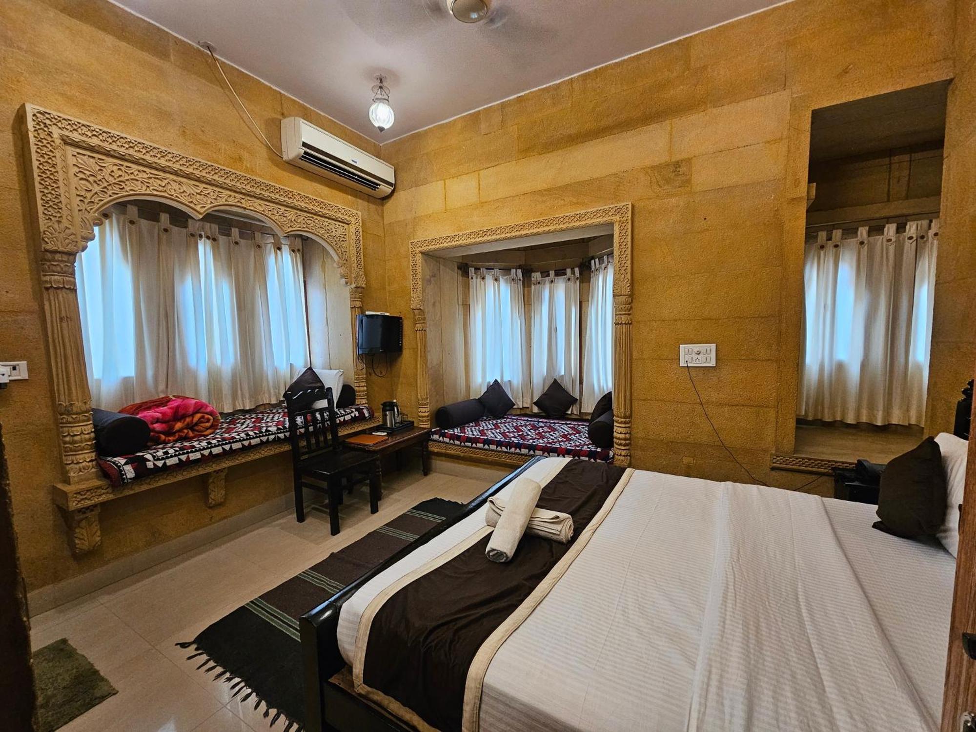 Hotel Royal Haveli Dzsaiszalmer Kültér fotó