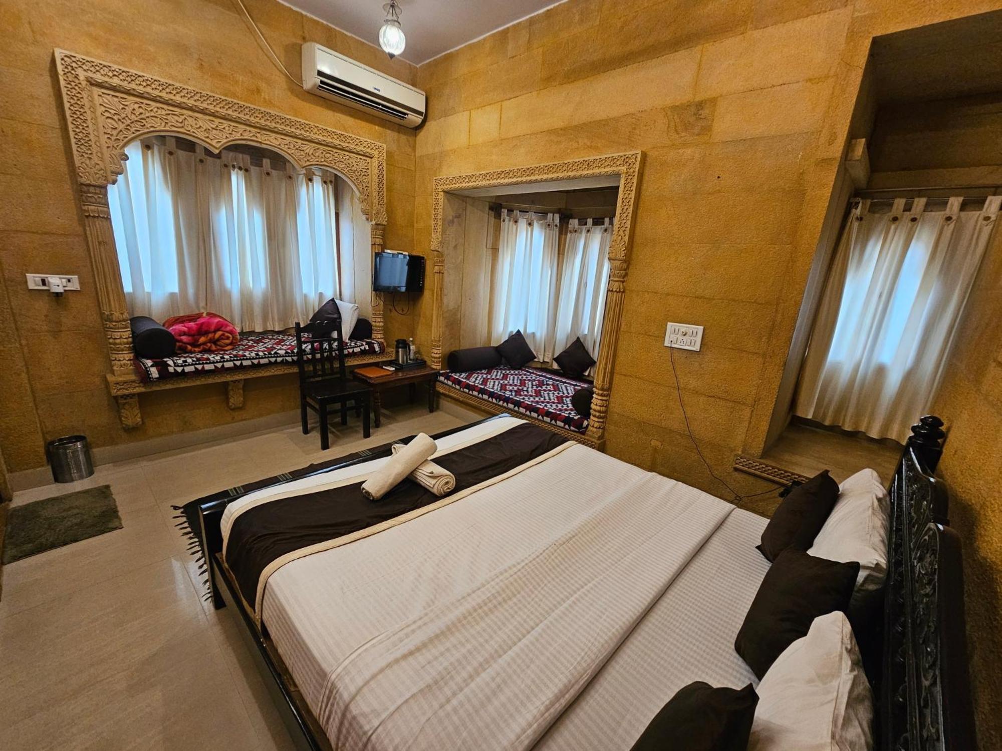 Hotel Royal Haveli Dzsaiszalmer Kültér fotó