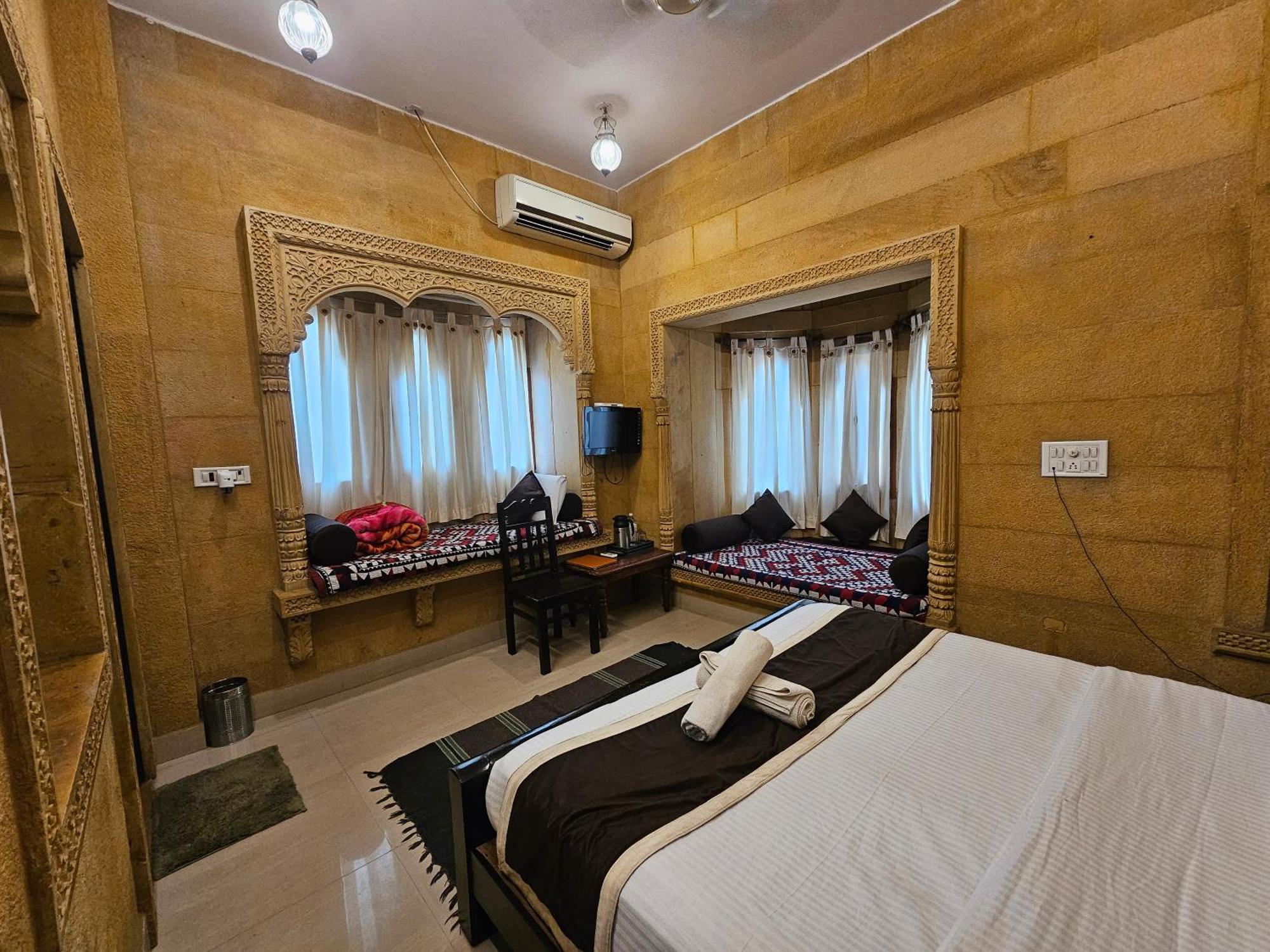 Hotel Royal Haveli Dzsaiszalmer Kültér fotó