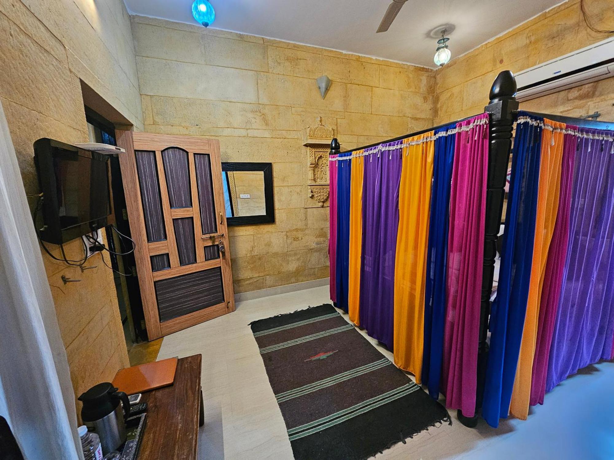 Hotel Royal Haveli Dzsaiszalmer Kültér fotó
