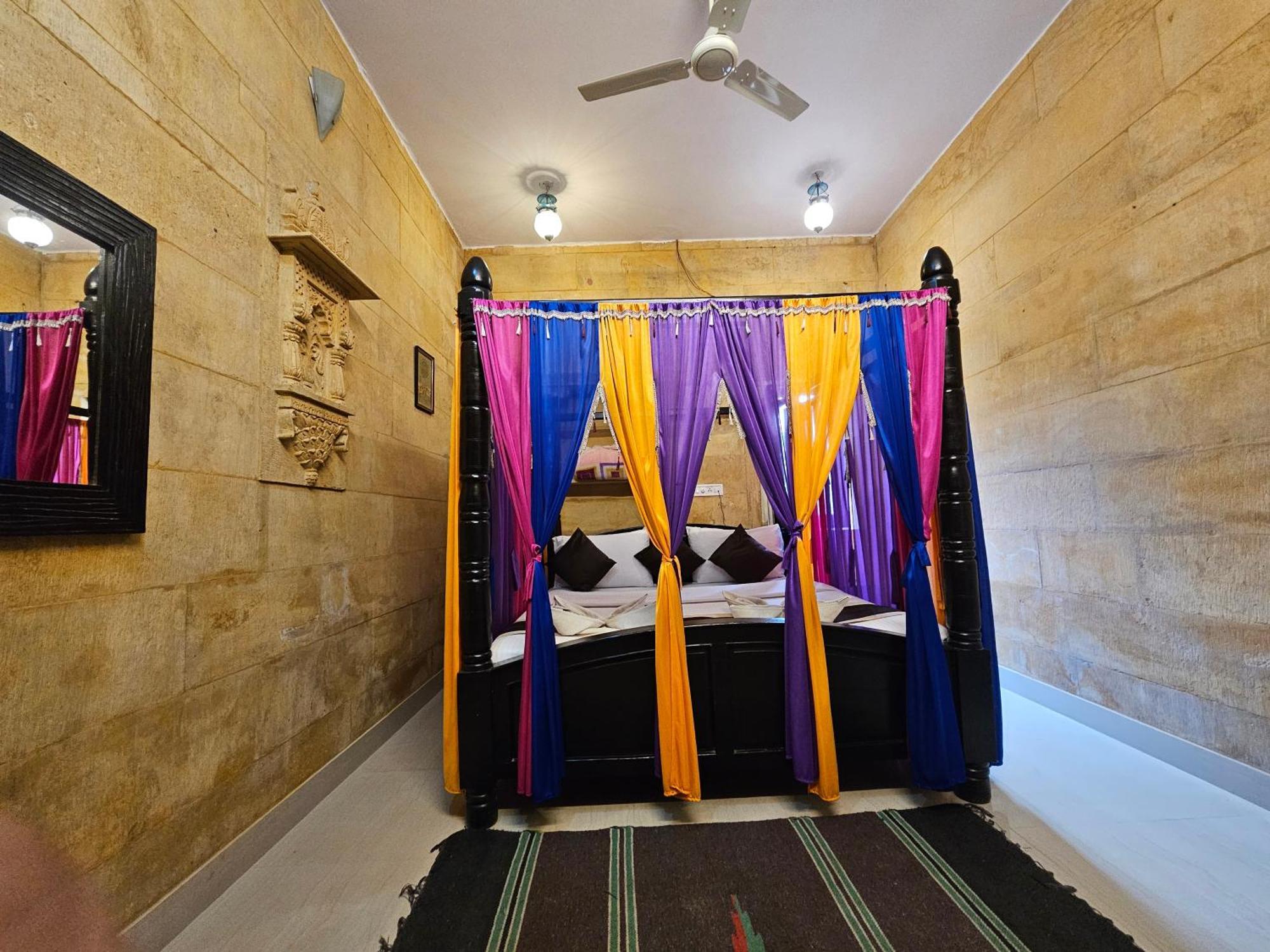 Hotel Royal Haveli Dzsaiszalmer Kültér fotó