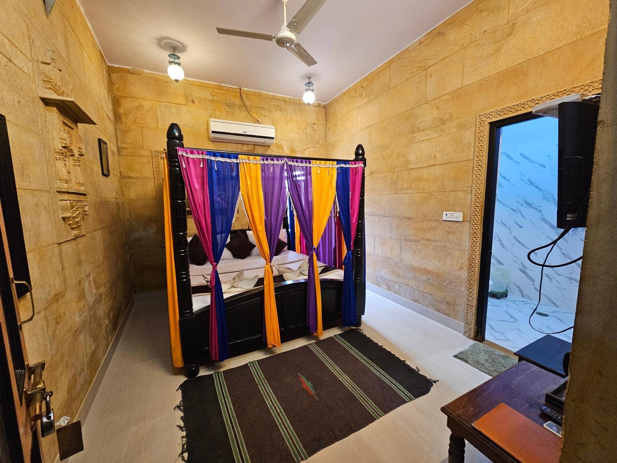 Hotel Royal Haveli Dzsaiszalmer Kültér fotó